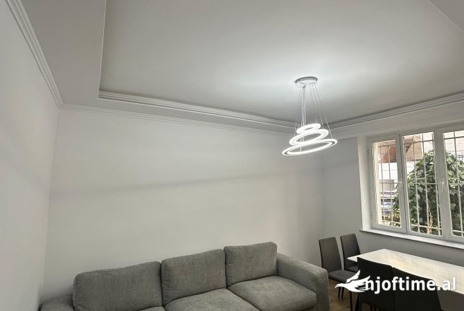 Shtepi me qera 2+1 ne Tirane - 750 Euro