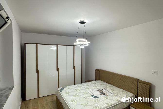 Shtepi me qera 2+1 ne Tirane - 750 Euro