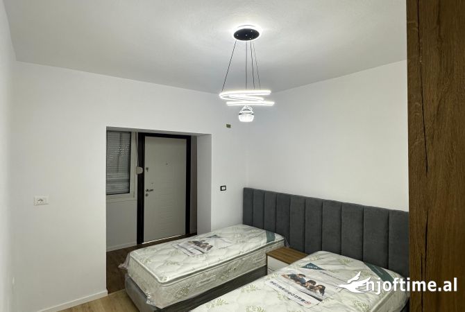 Shtepi me qera 2+1 ne Tirane - 750 Euro