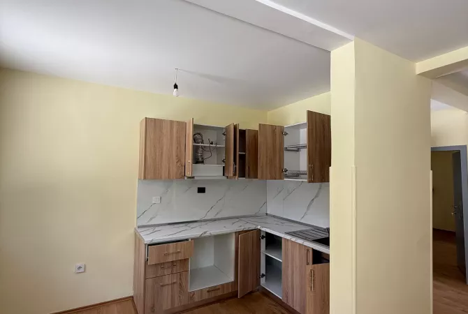 Jepet me qira shtepi private me oborr ne Don Bosko