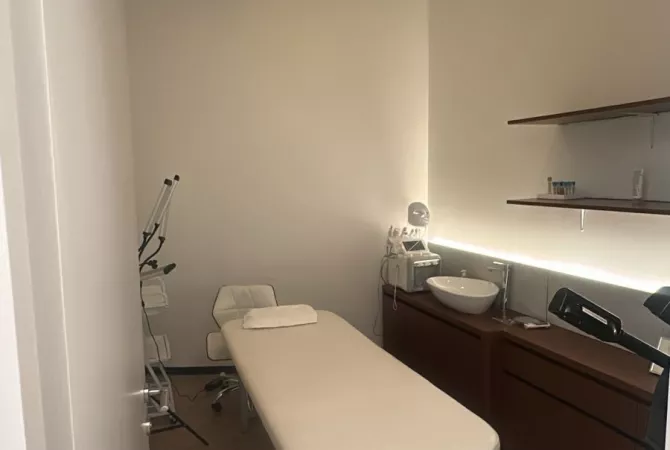 Jepet me qira ambjent biznesi ose shitet aktiviteti i qendres estetike ne Astir