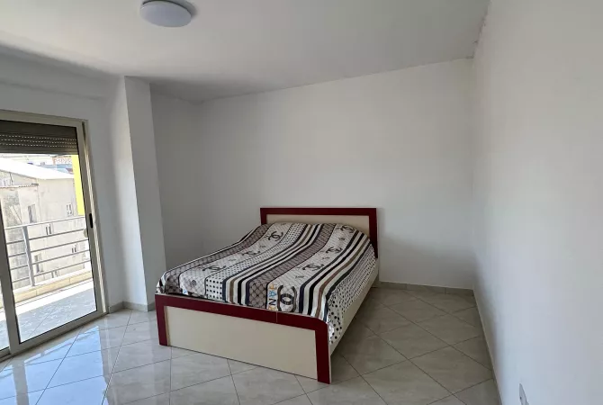 Shtepi ne shitje Apartament ne Tirane, 2+1, Mobilimi E mobiluar, Pagesa 142,500  Euro.