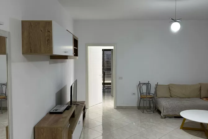 Shtepi ne shitje Apartament ne Tirane, 2+1, Mobilimi E mobiluar, Pagesa 142,500  Euro.