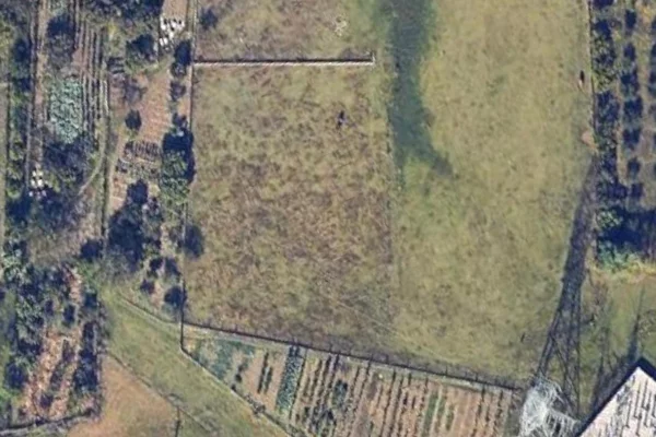 Truall ose Toke ne Tirane - 120,000 Euro