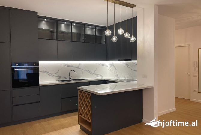 Shtepi me qera 2+1 ne Tirane - 950 Euro