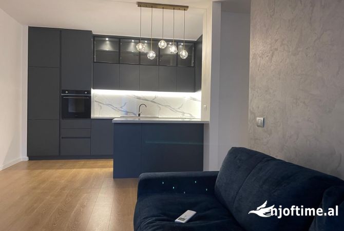 Shtepi me qera 2+1 ne Tirane - 950 Euro