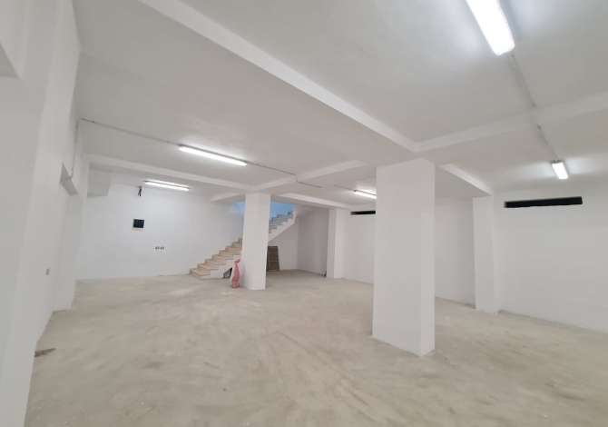 Ambjent biznesi me qera 1+1 ne Vlore - 950 Euro