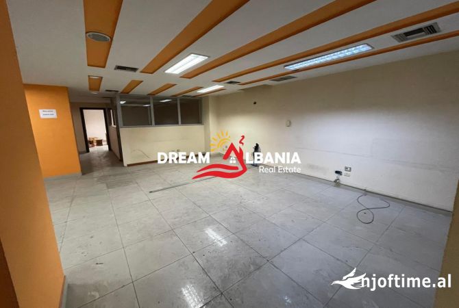 Ambient biznesi me qera 1+1 ne Tirane - 2,500 Euro
