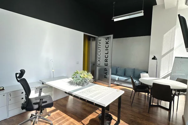 Business Property for Rent 3+1 in Tirana - 4,000 Euro