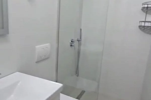 Shtepi me qera Garsoniere ne Tirane - 400 Euro