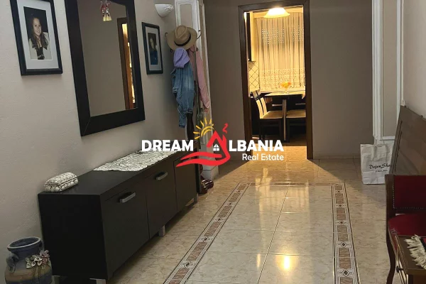 Shtepi me qera 2+1 ne Tirane - 550 Euro