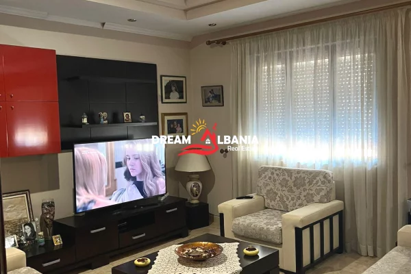 Shtepi me qera 2+1 ne Tirane - 550 Euro