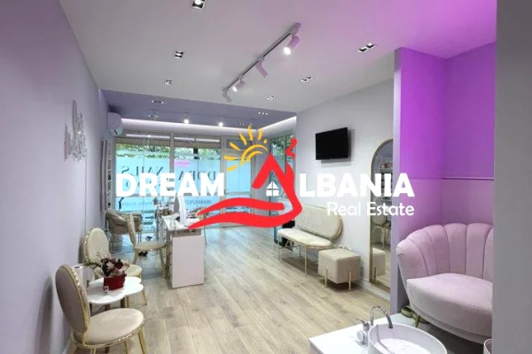 Ambiente Commerciale in Affitto 1+1 a Tirana - 600 Euro