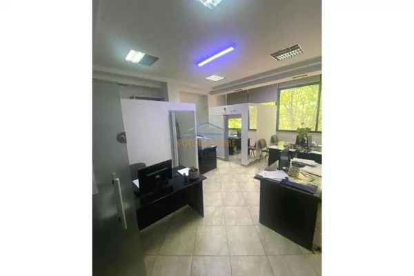 Ambient biznesi ne shitje 3+1 ne Tirane - 139,000 Euro