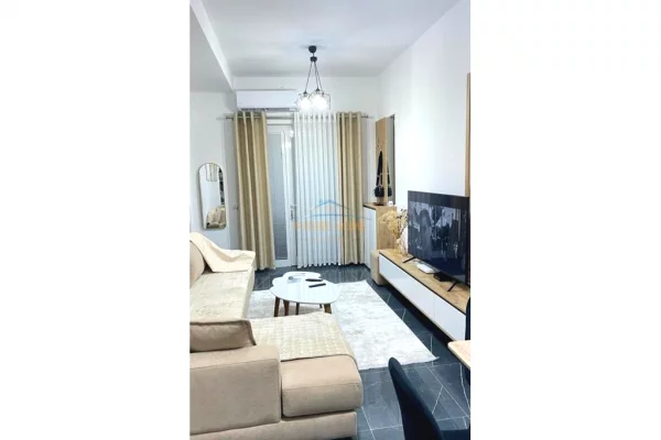Shtepi me qera Apartament ne Tirane, 1+1, Mobilimi E mobiluar, Pagesa 400  Euro.