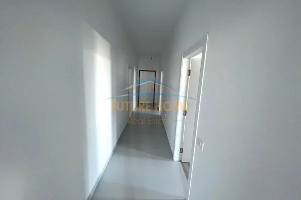 Business Property for Rent 3+1 in Tirana - 800 Euro