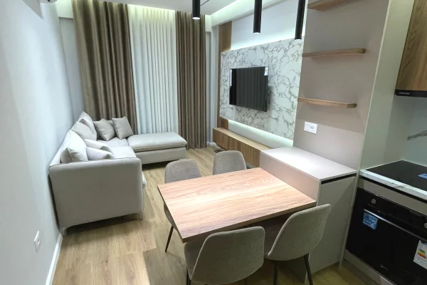 Shtepi me qera Apartament ne Tirane, 1+1, Mobilimi E mobiluar, Pagesa 500  Euro.