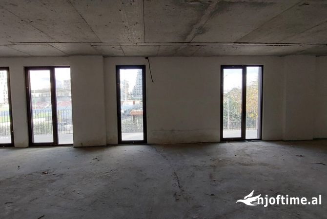 Ambient biznesi me qera 1+1 ne Tirane - 2,000 Euro