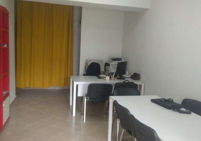 Ambient biznesi me qera 1+1 ne Tirane - 13,000 Leke