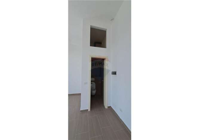 Ambient biznesi me qera 3+1 ne Tirane - 250 Euro