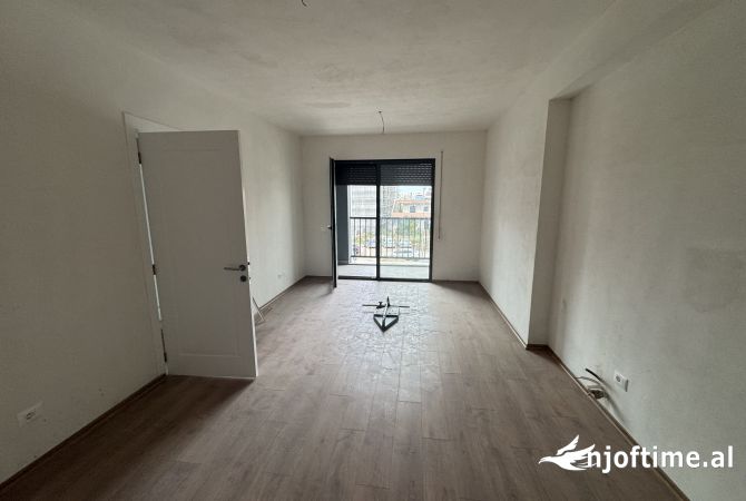 Shtepi ne shitje 2+1 ne Tirane - 175,000 Euro