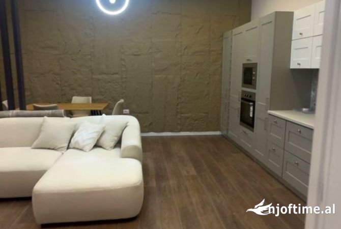 Shtepi me qera 1+1 ne Tirane - 650 Euro