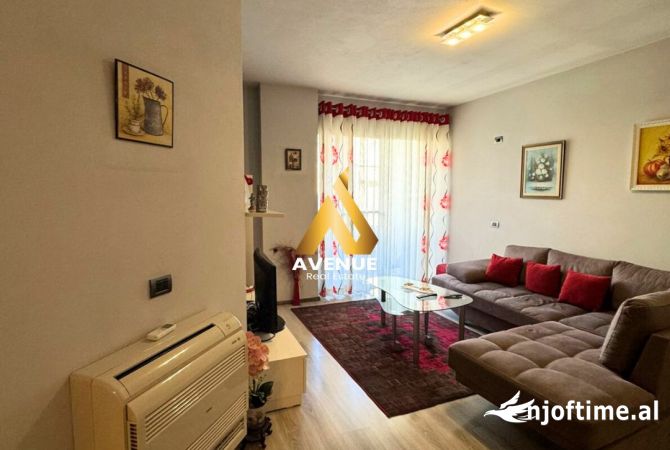 Shtepi ne shitje Apartament ne Tirane, 2+1, Mobilimi Bosh, pa mobiluar, Pagesa 135,000  Euro.