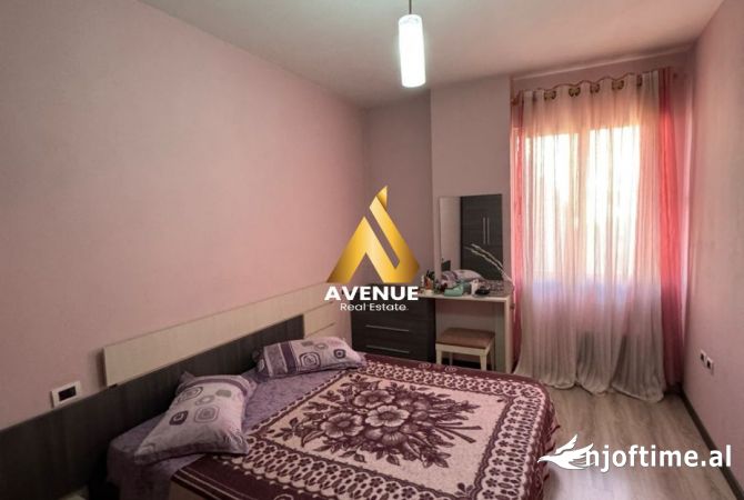 Shtepi ne shitje Apartament ne Tirane, 2+1, Mobilimi Bosh, pa mobiluar, Pagesa 135,000  Euro.