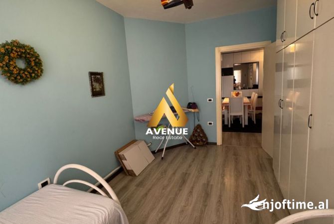 Shtepi ne shitje Apartament ne Tirane, 2+1, Mobilimi Bosh, pa mobiluar, Pagesa 135,000  Euro.