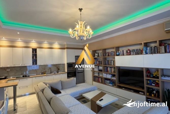 Shtepi ne shitje Apartament ne Tirane, 3+1, Mobilimi E mobiluar, Pagesa 186,000  Euro.