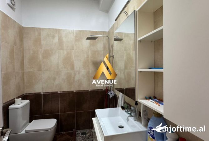 Shtepi ne shitje Apartament ne Tirane, 3+1, Mobilimi E mobiluar, Pagesa 186,000  Euro.