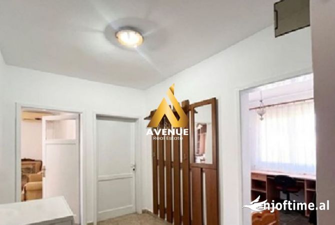Shtepi me qera 3+1 ne Tirane - 400 Euro