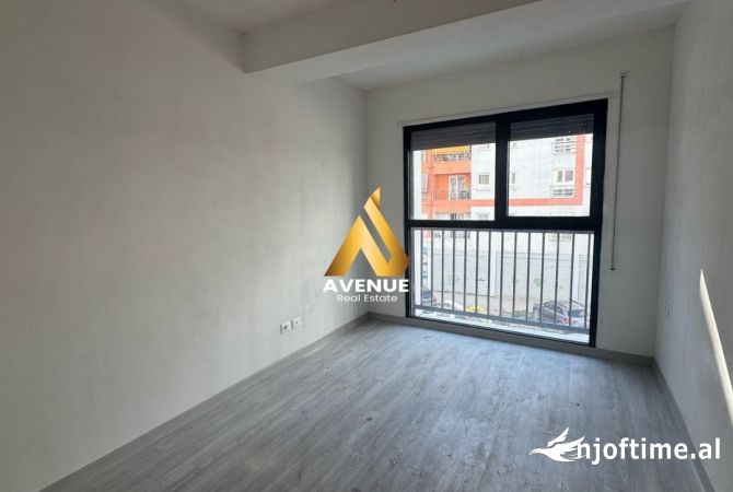 Shtepi ne shitje Apartament ne Tirane, 3+1, Mobilimi Bosh, pa mobiluar, Pagesa 257,000  Euro.