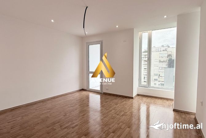 Ambient biznesi me qera 3+1 ne Tirane - 1,700 Euro