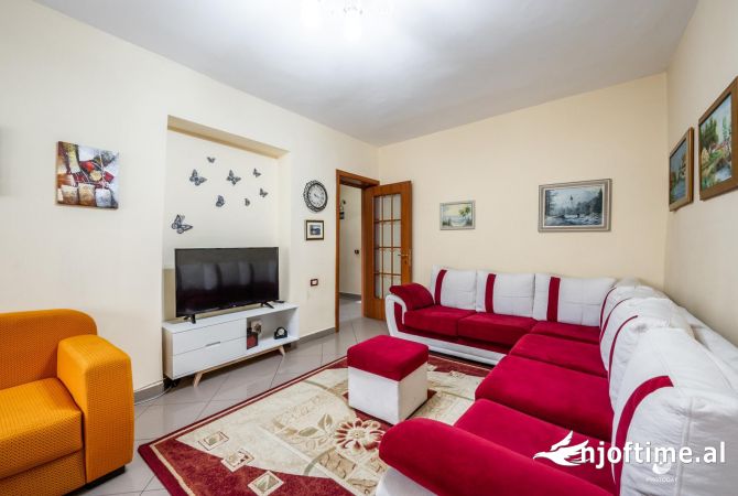 Shtepi me qera 1+1 ne Tirane - 40,000 Leke
