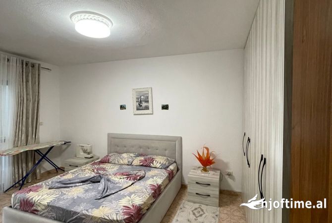 Shtepi me qera Apartament ne Tirane, 2+1, Mobilimi E mobiluar, Pagesa 600  Euro.