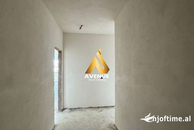 Shtepi ne shitje Apartament ne Tirane, 2+1, Mobilimi Bosh, pa mobiluar, Pagesa 197,000  Euro.