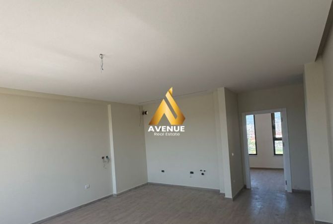 Shtepi ne shitje Apartament ne Tirane, 3+1, Mobilimi Bosh, pa mobiluar, Pagesa 267,400  Euro.