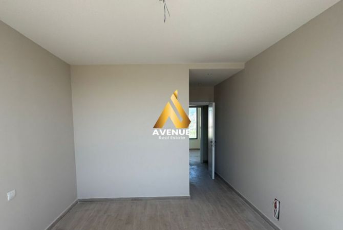 Shtepi ne shitje Apartament ne Tirane, 3+1, Mobilimi Bosh, pa mobiluar, Pagesa 267,400  Euro.