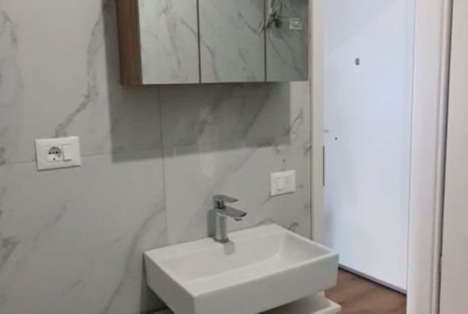 Shtepi me qera Apartament ne Tirane, 1+1, Mobilimi E mobiluar, Pagesa 450  Euro.