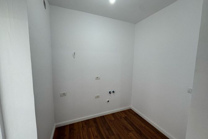 Shtepi ne shitje 1+1 ne Tirane - 122,000 Euro
