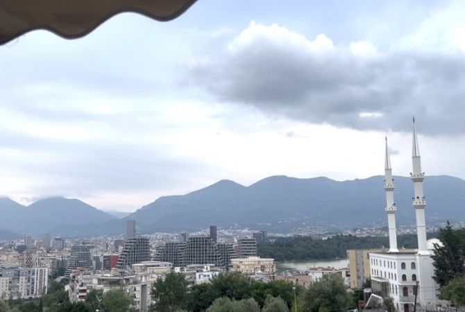 Shtepi me qera Apartament ne Tirane, 1+1, Mobilimi E mobiluar, Pagesa 600  Euro.