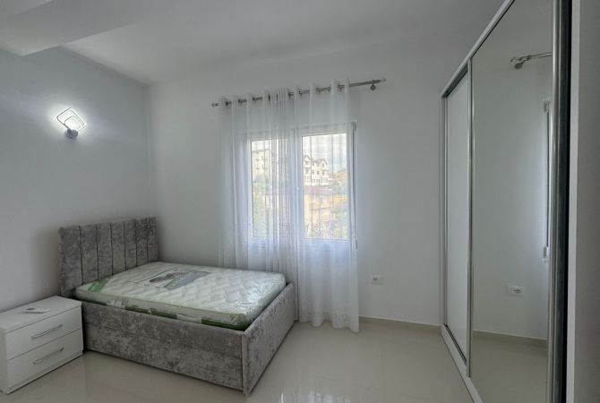 Shtepi me qera Shtepi Private ne Tirane, 2+1, Mobilimi E mobiluar, Pagesa 550  Euro.