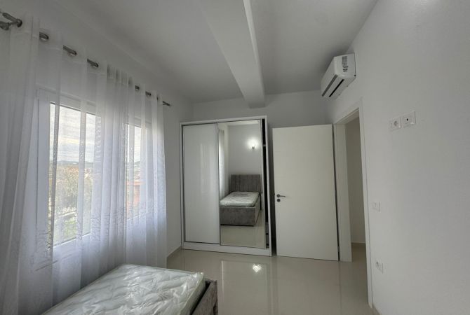 Shtepi me qera Shtepi Private ne Tirane, 2+1, Mobilimi E mobiluar, Pagesa 550  Euro.