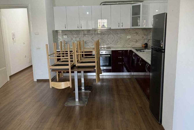 Shtepi me qera 2+1 ne Tirane - 600 Euro