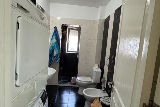 Shtepi ne shitje 1+1 ne Tirane - 130,000 Euro