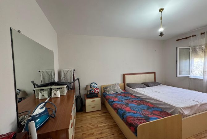 Shtepi ne shitje Apartament ne Tirane, 1+1, Mobilimi E mobiluar, Pagesa 130,000  Euro.