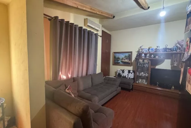 Shtepi ne shitje Apartament ne Tirane, 1+1, Mobilimi E mobiluar, Pagesa 191,200  Euro.