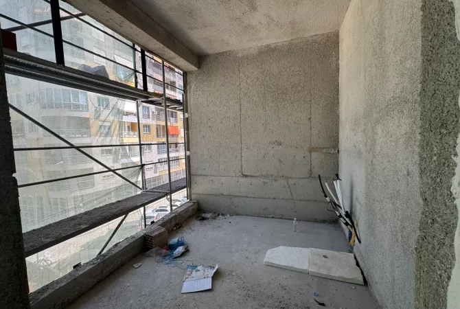 Shtepi ne shitje Apartament ne Tirane, 2+1, Mobilimi Bosh, pa mobiluar, Pagesa 269,000  Euro.