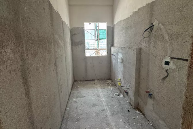 Shtepi ne shitje Apartament ne Tirane, 2+1, Mobilimi Bosh, pa mobiluar, Pagesa 269,000  Euro.